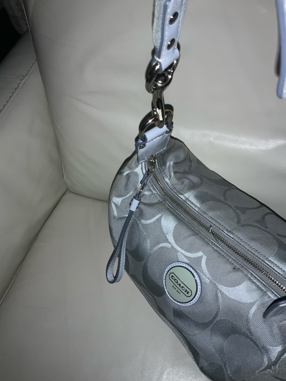 COACH - F17434 Light Blue & Grey Signature Stripe Large HOBO Bag. Barely used. - Picture 4 of 9